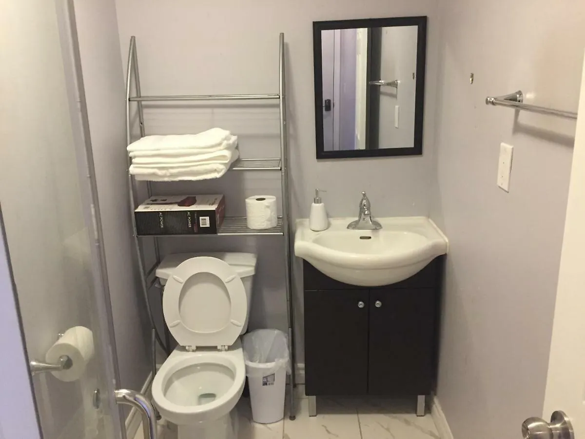 Guest house Cozy Home Toronto